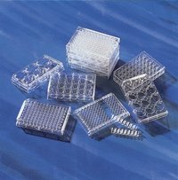 Corning&trade;&nbsp;Microplaques à coins biseautés en PP transparent à 96 puits 96 puits ; emballage individuel ; encoche d’angle 