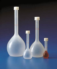 Kartell&trade;&nbsp;Translucent Polypropylene Volumetric Flasks with Screw Cap Capacity, Metric: 500mL 