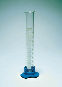 Probeta Pyrex&trade; con cuerpo de vidrio y pie de plástico Capacidad: 25 ml; graduaciones: 0,5 ml; altura: 175 mm 