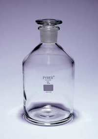 Pyrex&trade; Borosilicate Glass Narrow Mouth Reagent Bottles with Glass Stopper Capacity: 250mL; Dimensions: 73 dia. x 143mmH; Each 