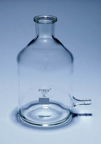 Pyrex&trade; Aspirator Bottle with Tubing Side Arm Capacity: 500mL 