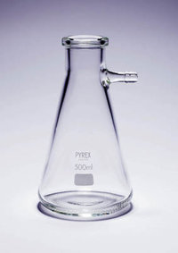 Pyrex&trade; Borosilicate Glass Vacuum Filter Flask with Side Arm Capacity: 3000mL 