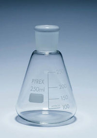 Pyrex&trade; Borosilicate Glass Erlenmeyer Flask with Quickfit Ground Glass Socket Capacity: 500mL 